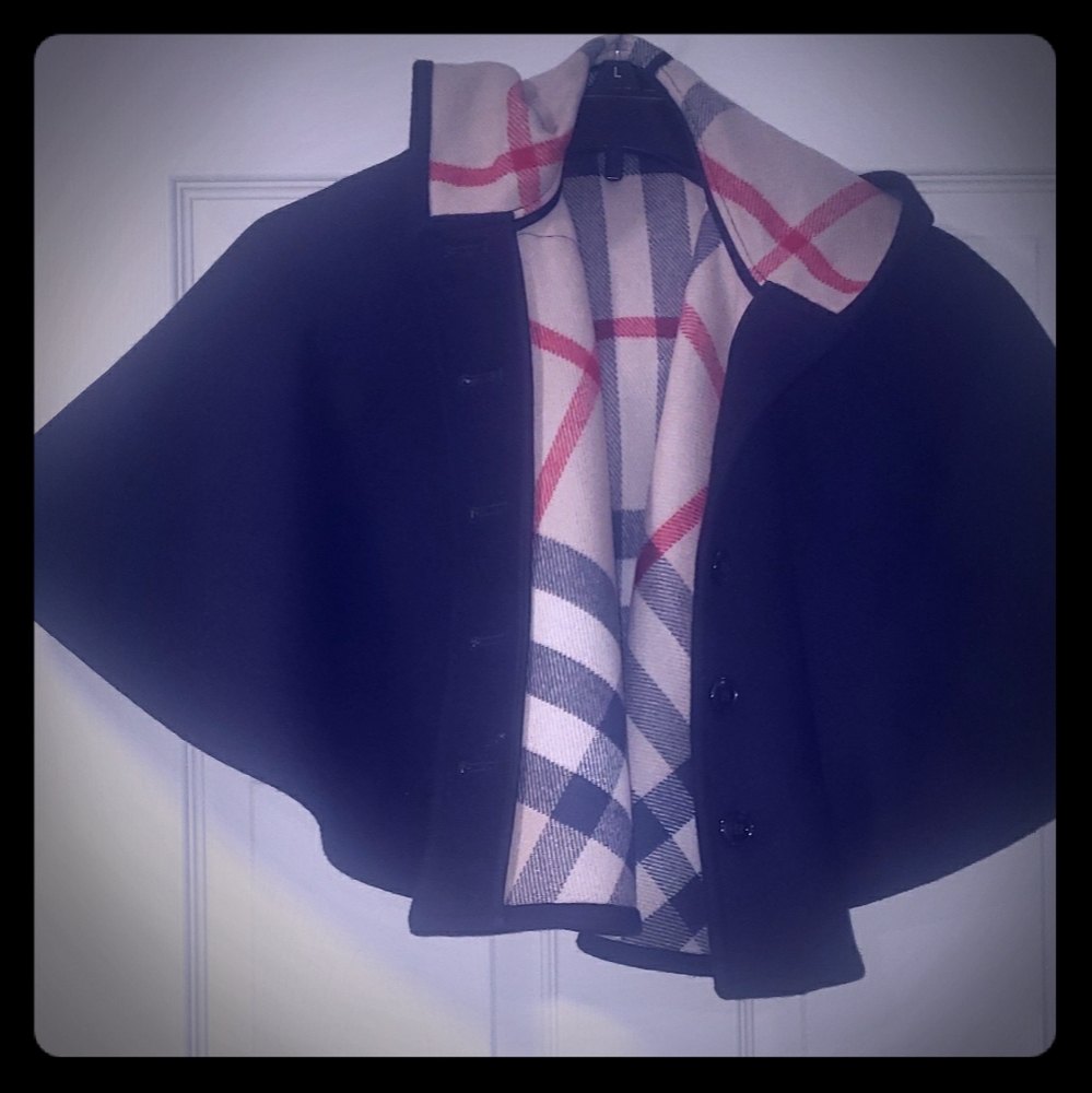 Authentic Burberry girls cape with hood size L